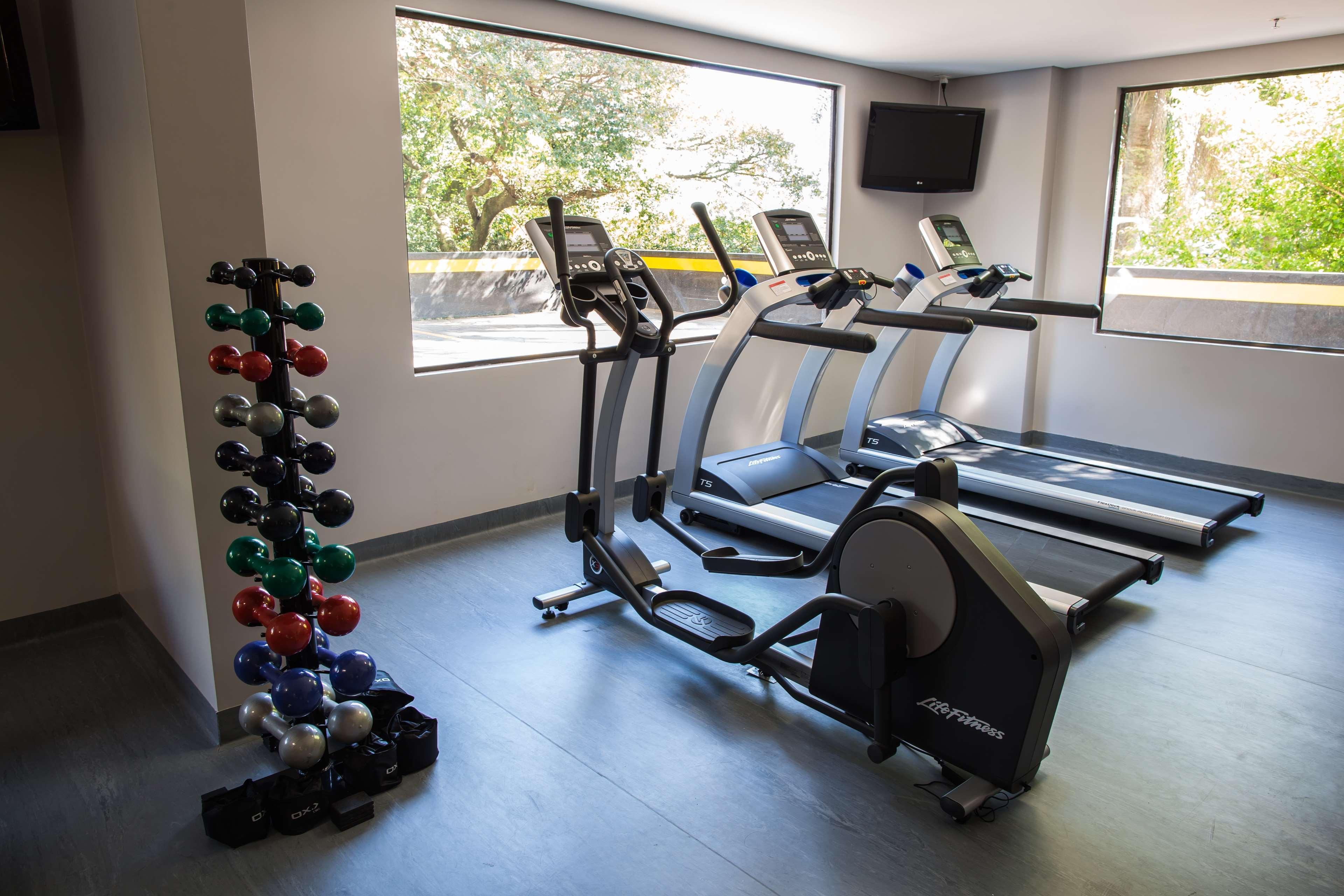 阿雷格里港丽筠酒店 外观 照片 A gym at the University of the West of England