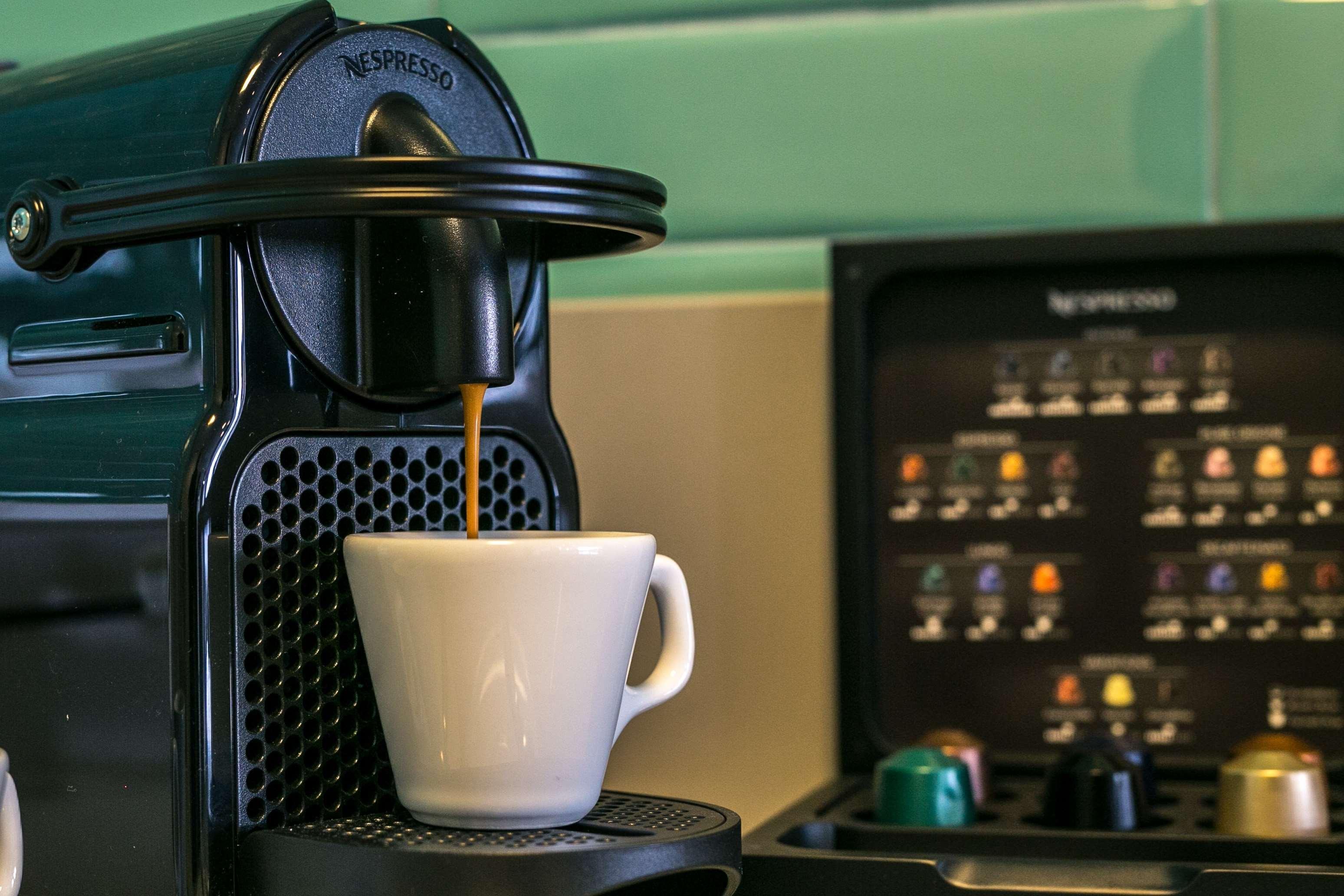 阿雷格里港丽筠酒店 外观 照片 A Nespresso coffee machine