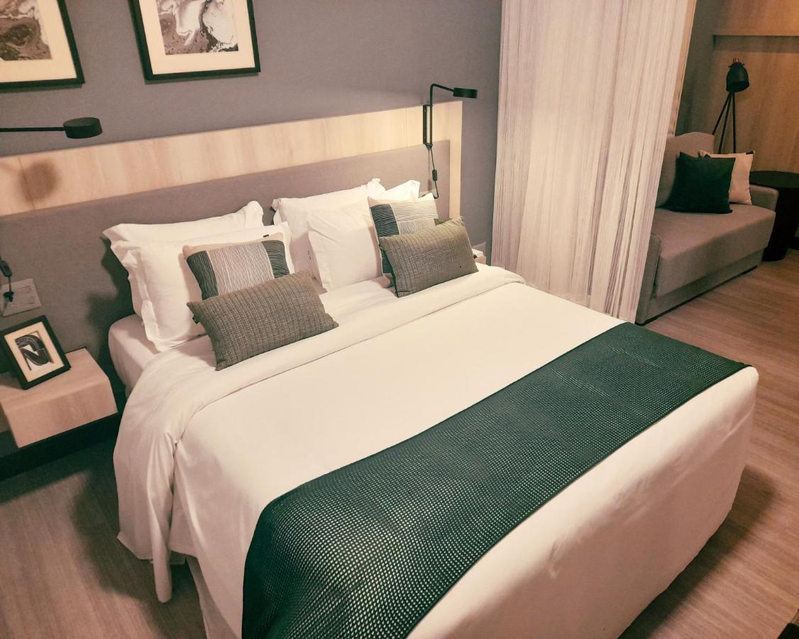 阿雷格里港丽筠酒店 外观 照片 A bed runner